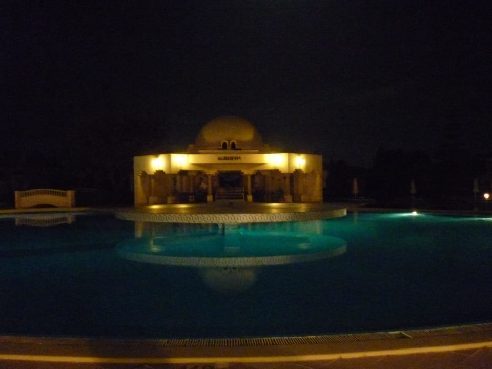 Poolbar am Abend Le Royal Hotels & Resorts - Hammamet