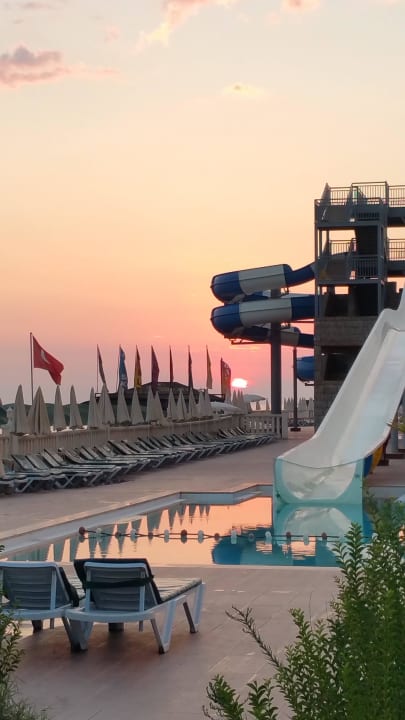 Sundown am Hotelstrand Eftalia Splash Resort