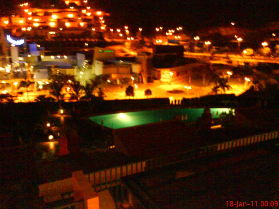 Ausblick bei Nacht Apartamentos Cordial Mogán Valle