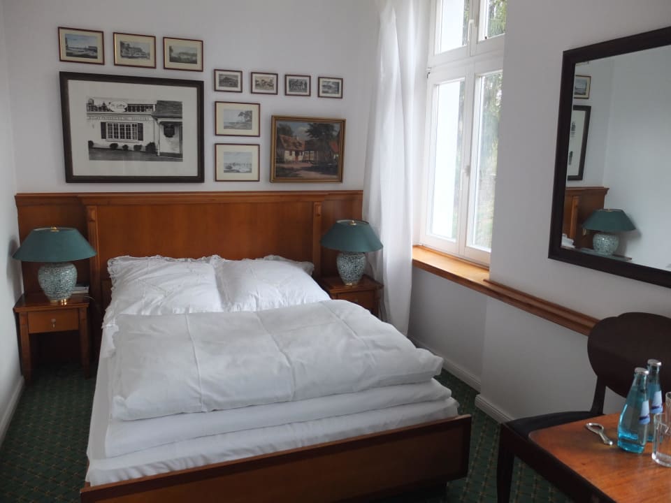 Das weisse Zimmer Gastgeberei Bellevue