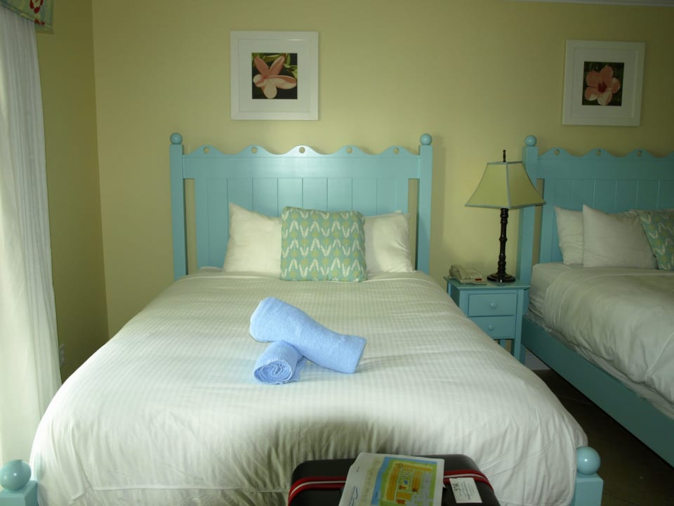 Queen-Size-Betten Parrot Key Hotel & Resort