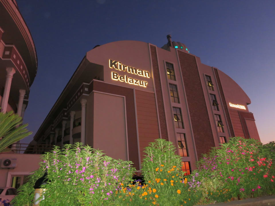 Außenansicht Kirman Belazur Resort & Spa