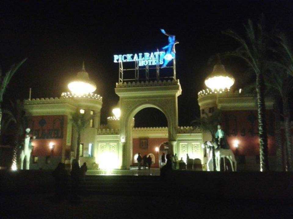 Haupteingang Pickalbatros Alf Leila Wa Leila Resort - Neverland Hurghada