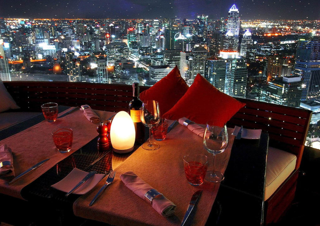 Red Sky Centara Grand At CentralWorld