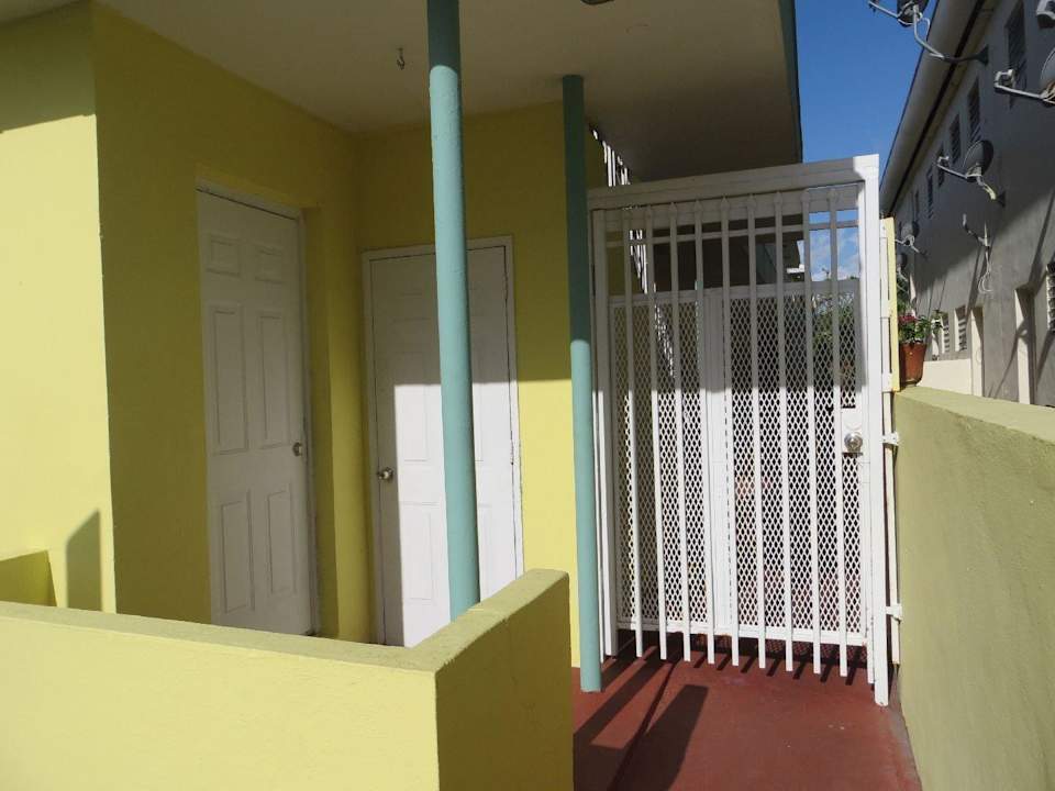 Zugang hintere WE Apartments Sorrento Villas