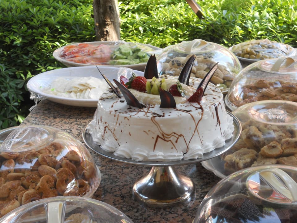 Kuchen und Gebäck am Nachmittag Club Side Coast