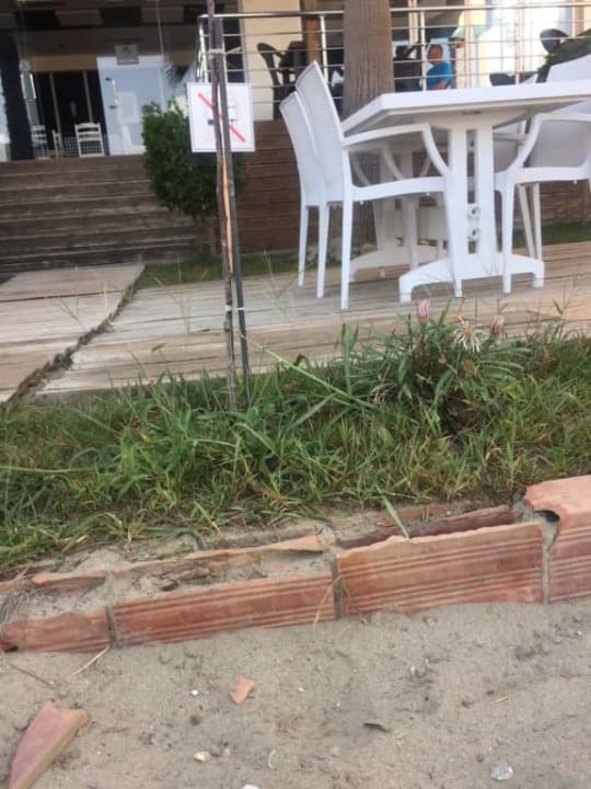 Wejście z plaży do restauracji Rinia 2