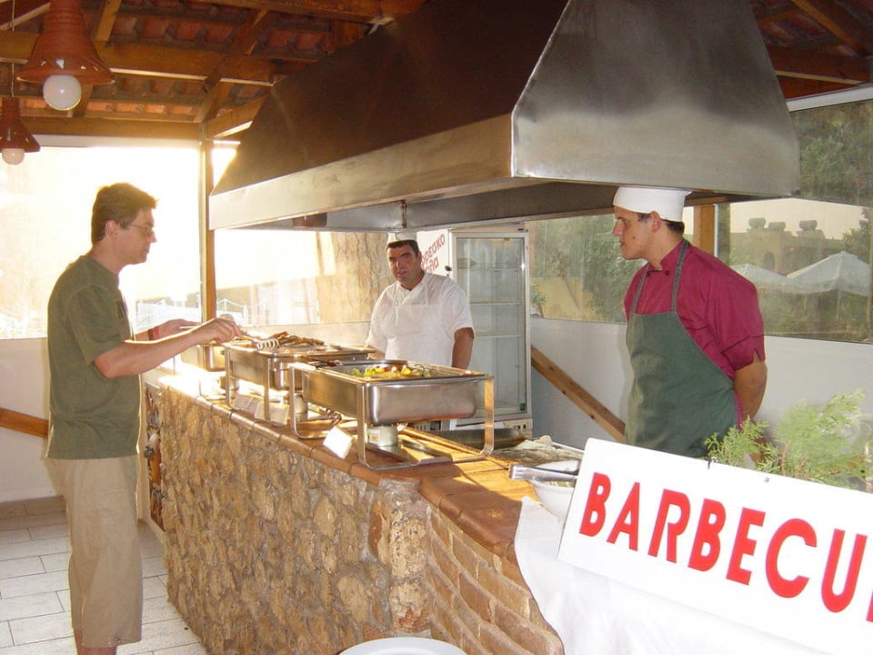 Grillspezialitäten Hotel Kalogria Beach