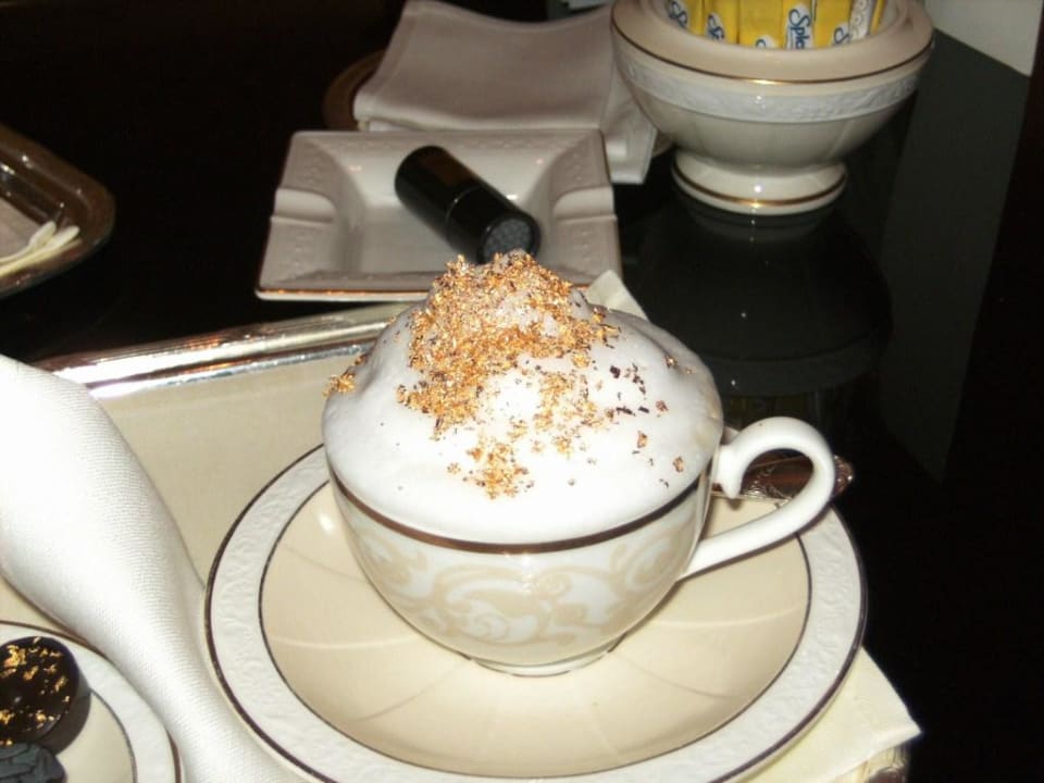 Cappuccino mit Blattgold Emirates Palace Hotel