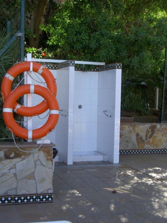 Duschen am Pool Hotel Europalace