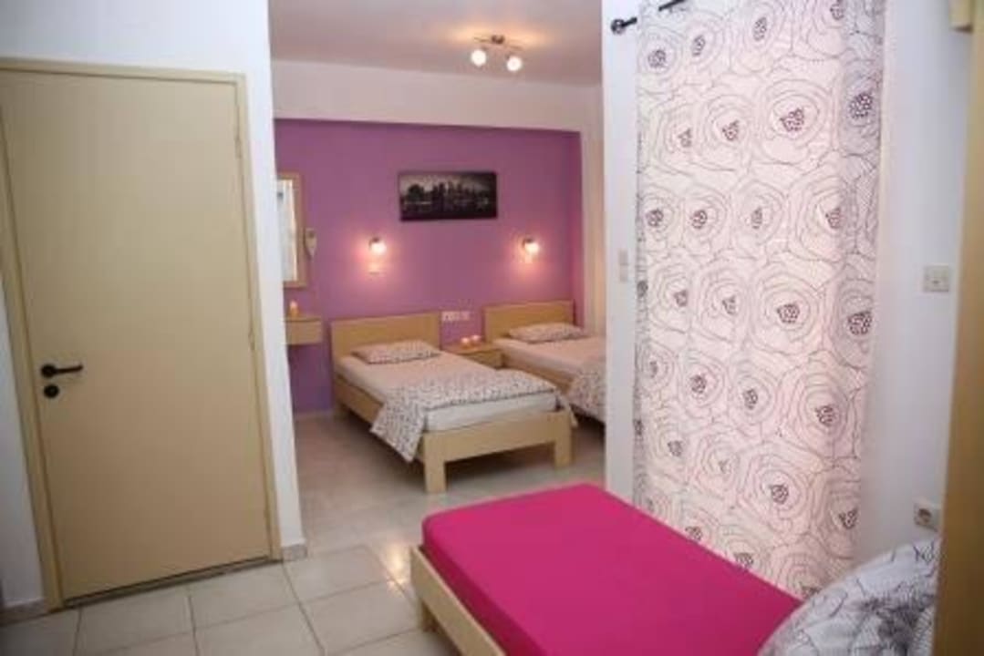 Rooms Hotel Happy Days