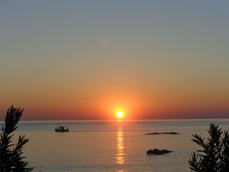 Sonnenaufgang über Stegna alltoura Club Hotel Porto Angeli Beach Resort