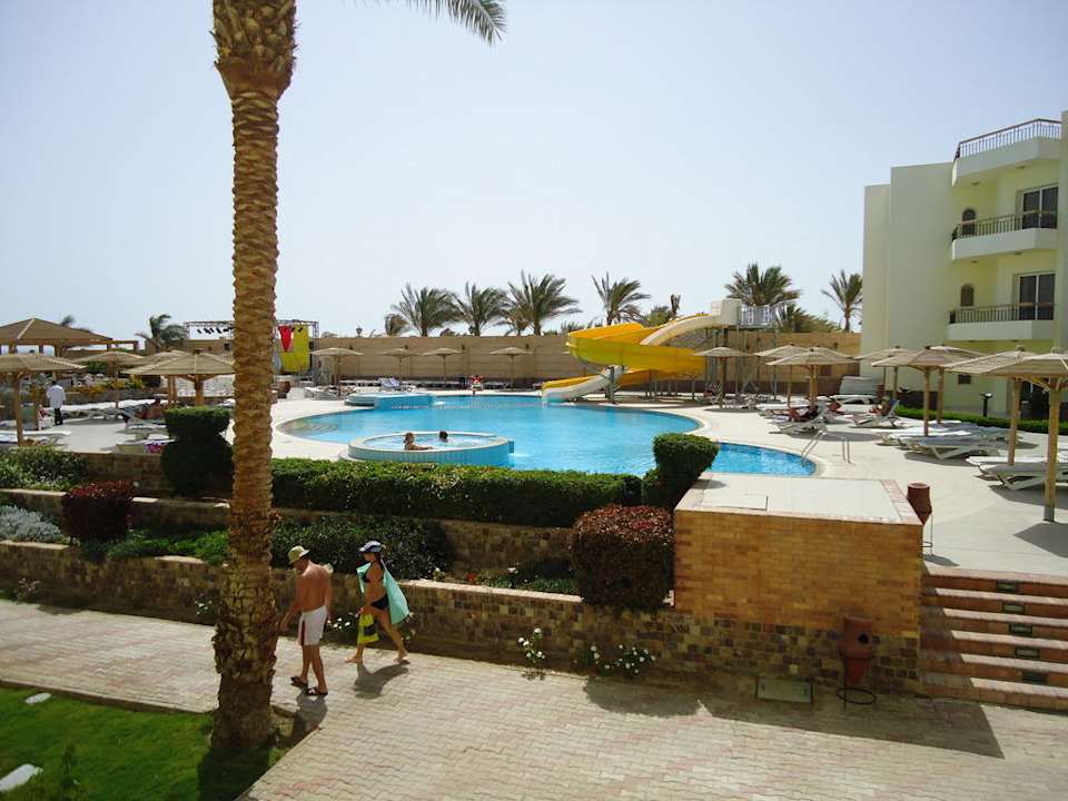 Zweite Poolanlage Palm Beach Resort