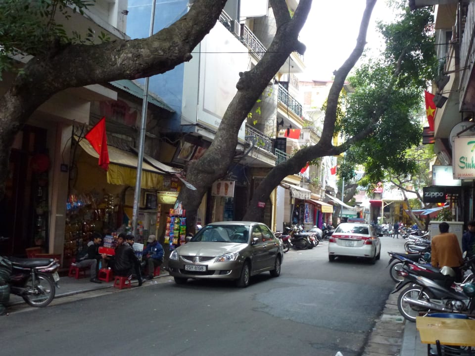 Strasse vor dem Viethouse Viethouse Hanoi