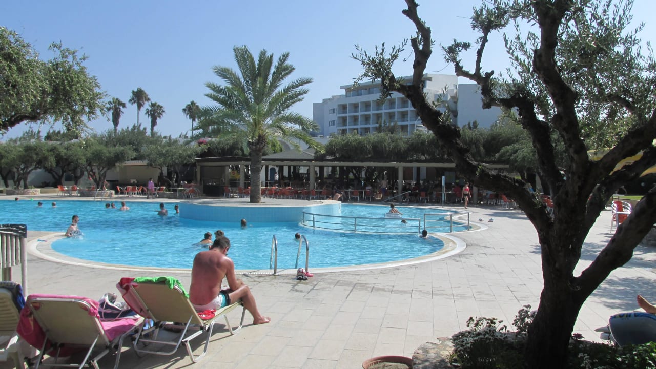 Pool mit Poolrestaurant TUI KIDS CLUB Alex Beach