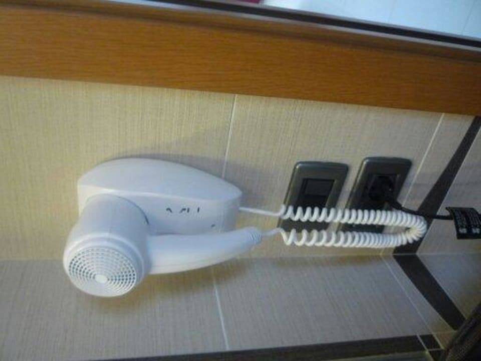 Fön im Bad Kairos Garda Hotel