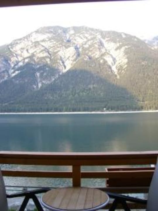 Aussicht vom Balkon aja Fürstenhaus am Achensee