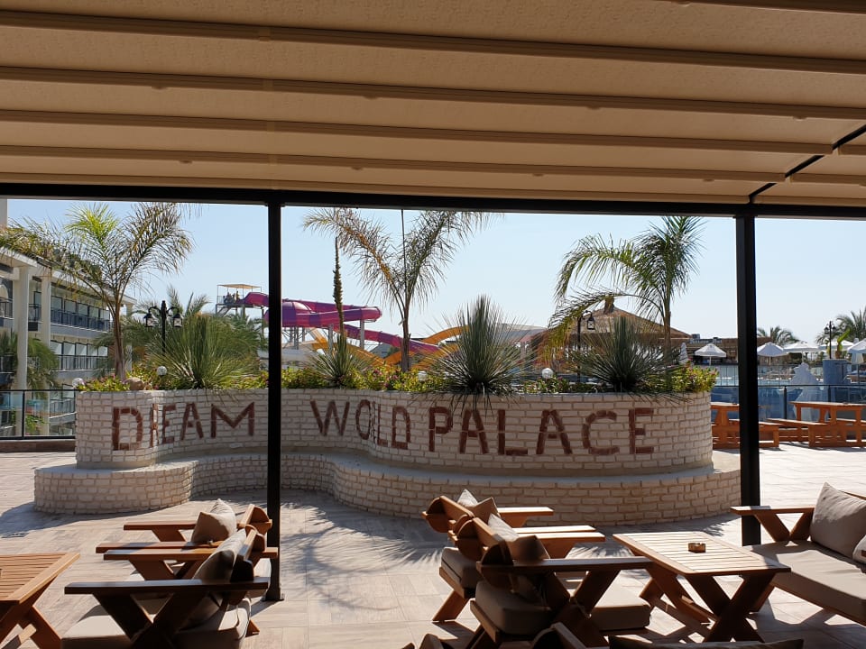 Außenansicht Dream World Palace Hotel