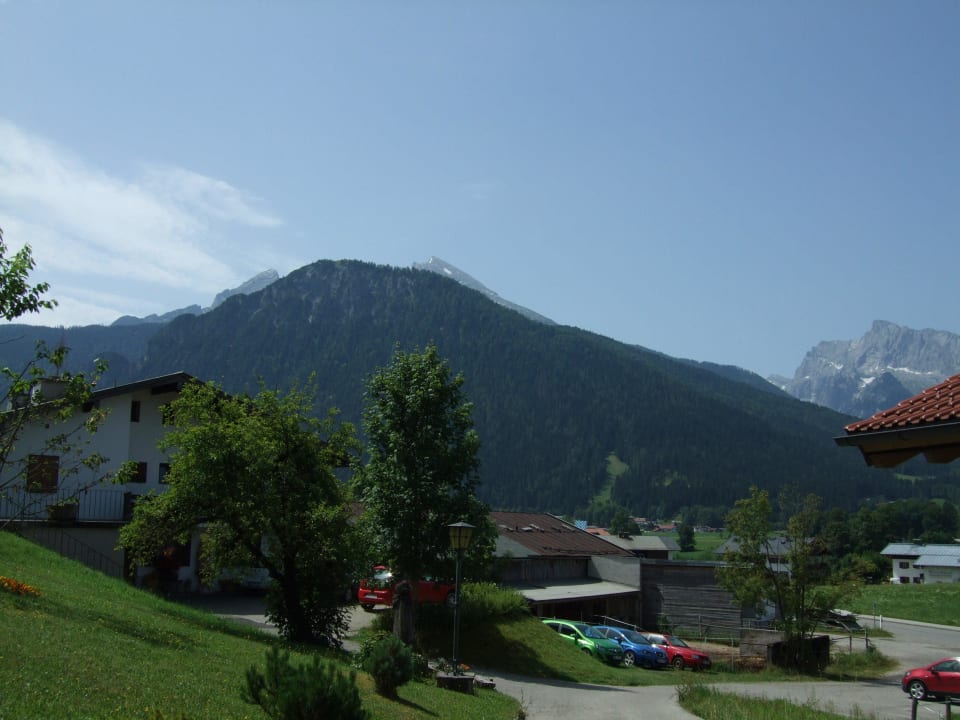 Vom Parkplatz aus (unten hat es noch welche ) Alpenpanoramahotel Garni Kohlhiasl Höh