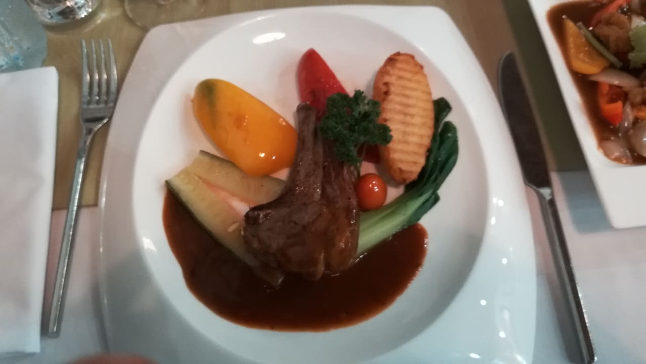 Gastro Hive Khaolak Beach Resort