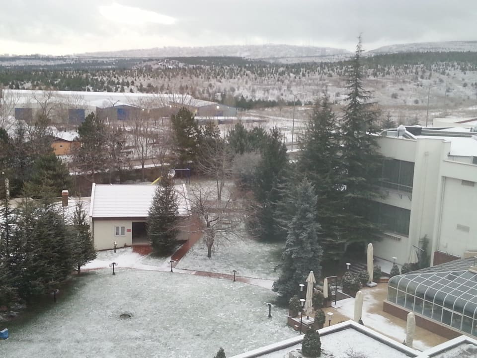 Schneefall im Februar Hotel Bilkent & Conference Center