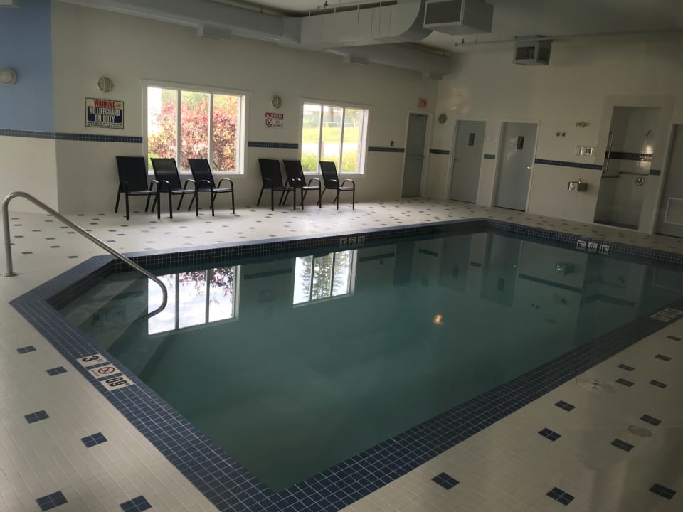 Pool Ramada Limited Golden