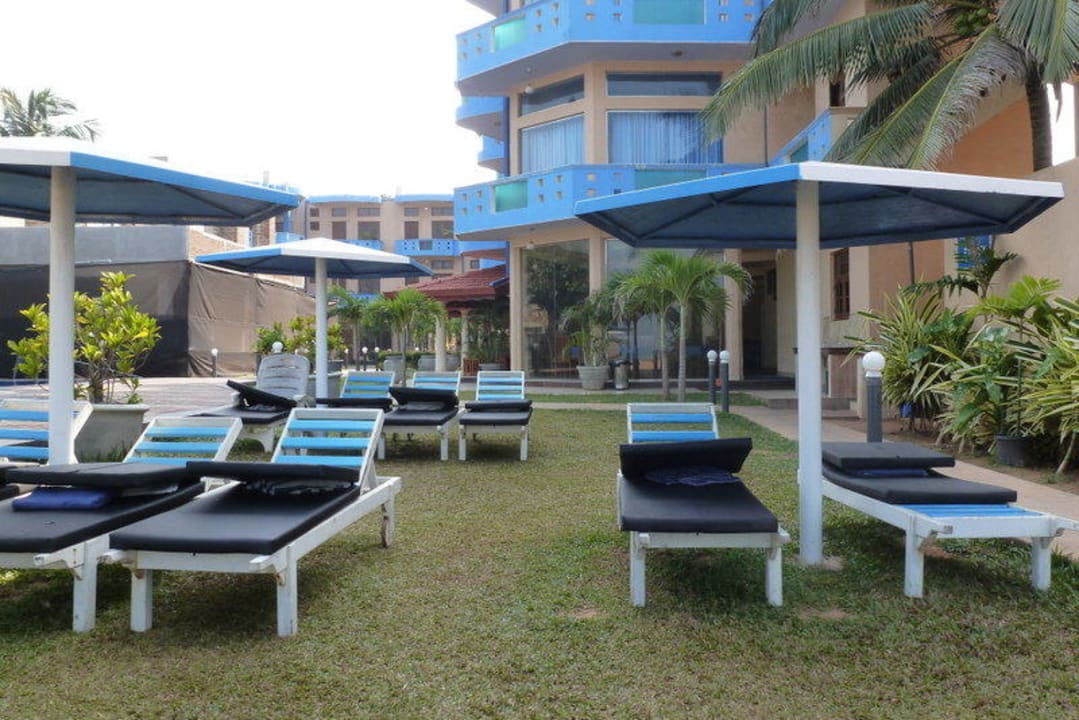 Blick vom "Liegebereich" zum Hotel Hotel Rani Beach