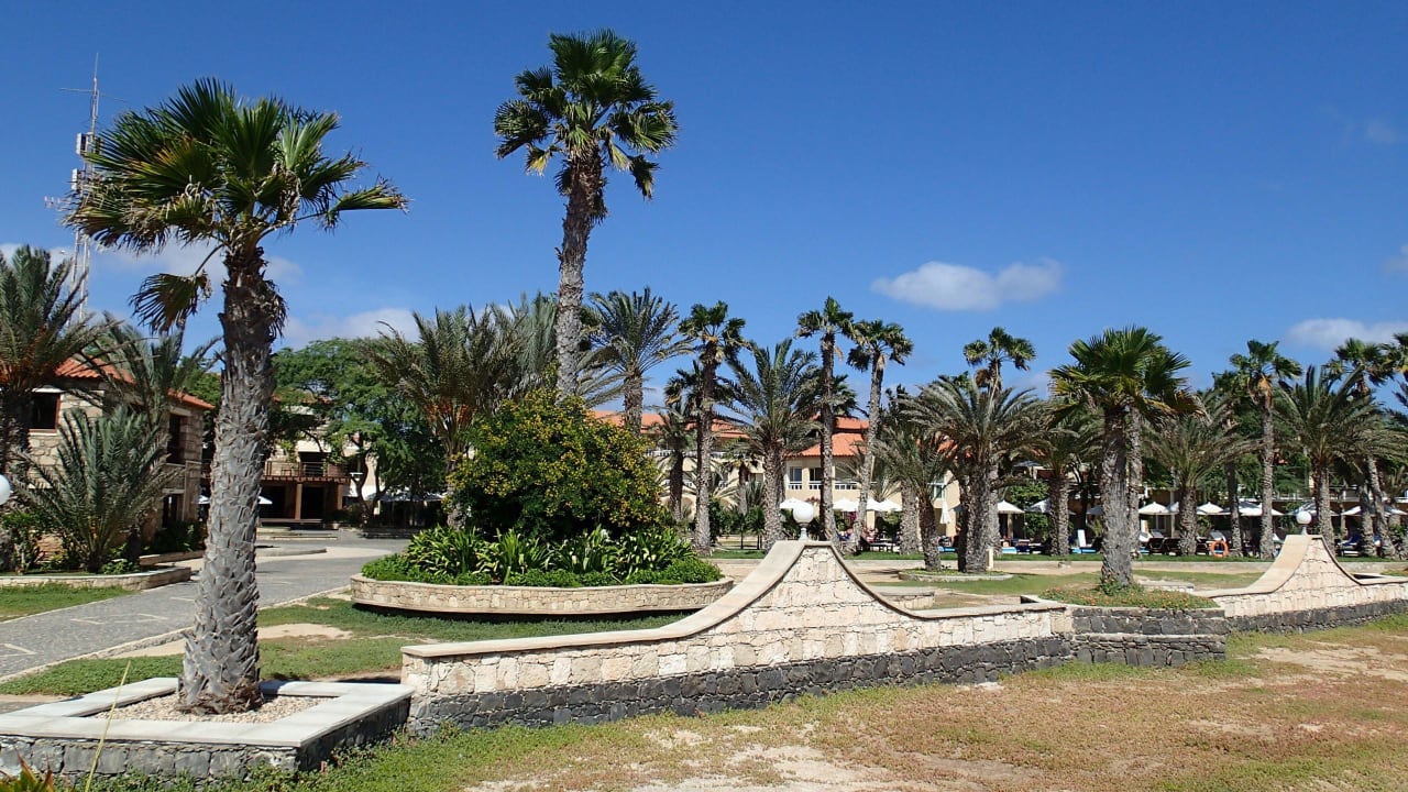 Ansicht Hotelanlage vom Strand und Promenade aus Hotel Morabeza