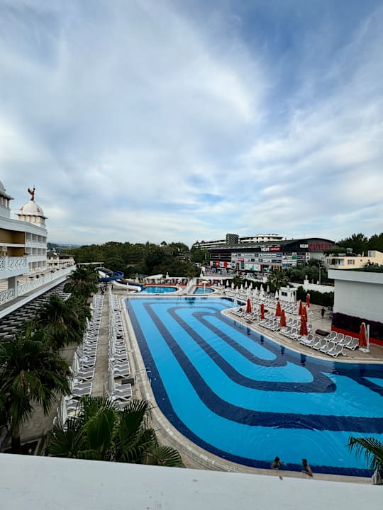 Pool Oz Hotels Sui Resort