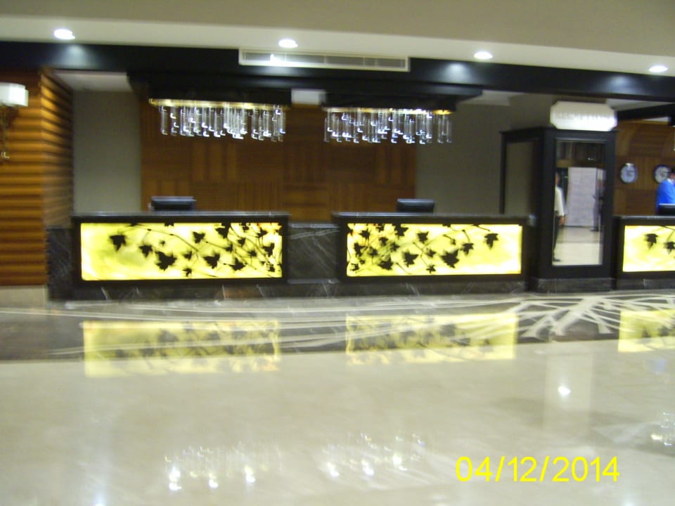 Im neuen Glanz Port Nature Luxury Resort & Spa