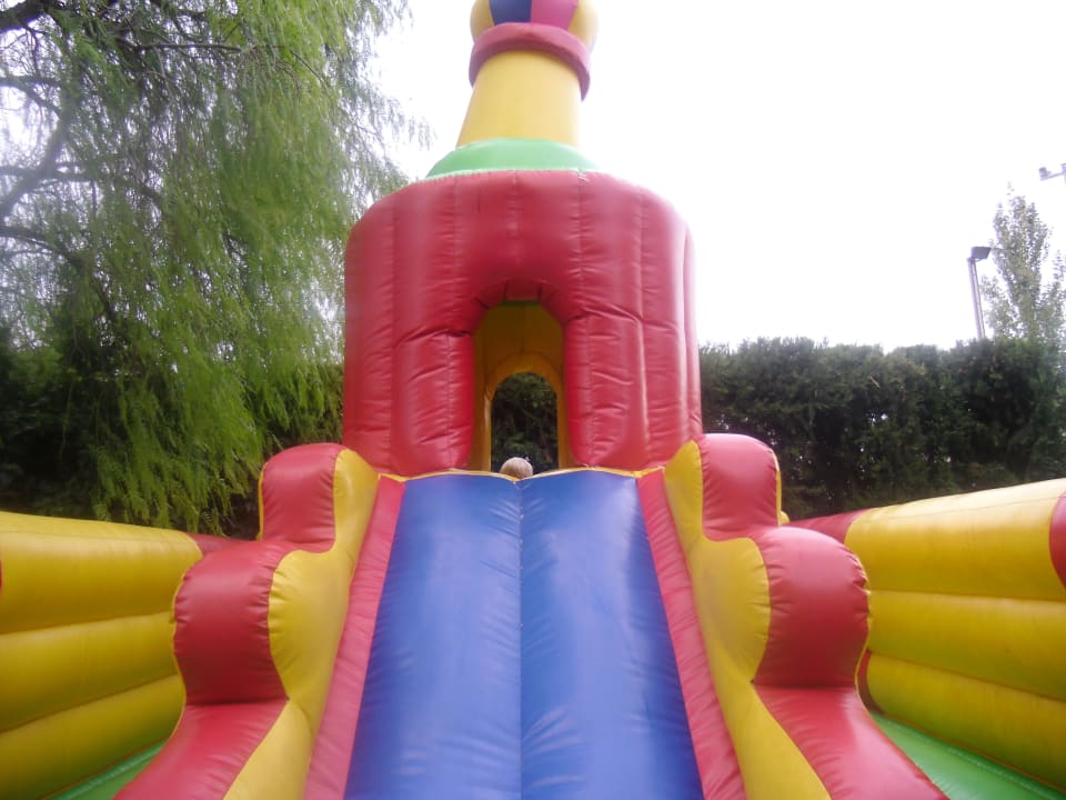 Die Hüpfburg Zafiro Palmanova