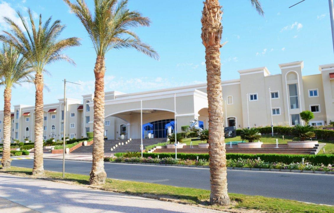 Eingang Premier Le Reve Hotel & Spa