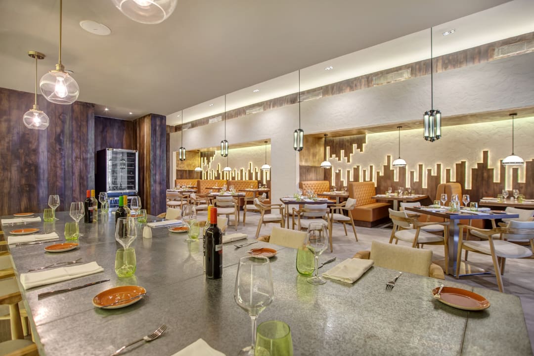 Restaurant Hideaway at Royalton Negril