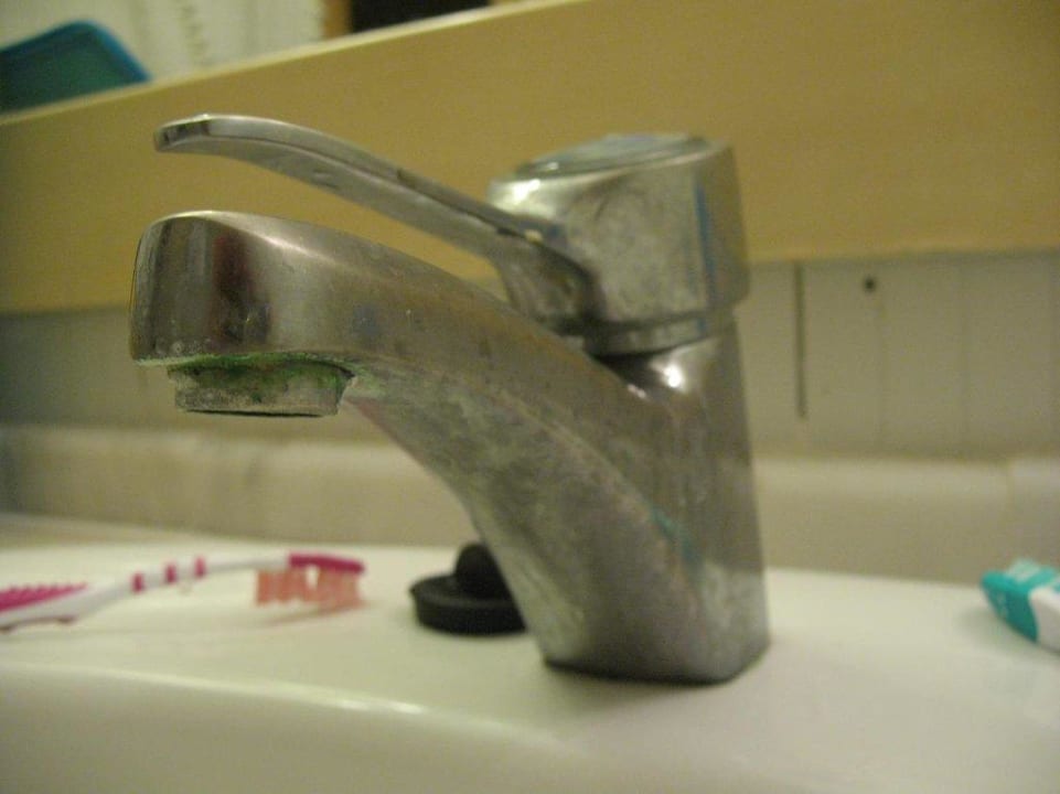 Kran w łazience Hotel Pine Bay Holiday Resort