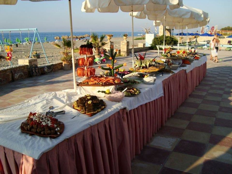 Barbecure - nur allein das Vorspeisenbuffet Golden Beach Rethymnon