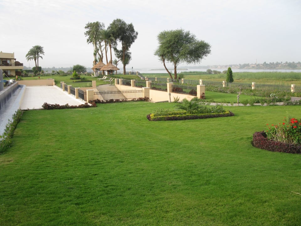 Zwischen Horizont Pool und Nil Jolie Ville Kings Island Luxor