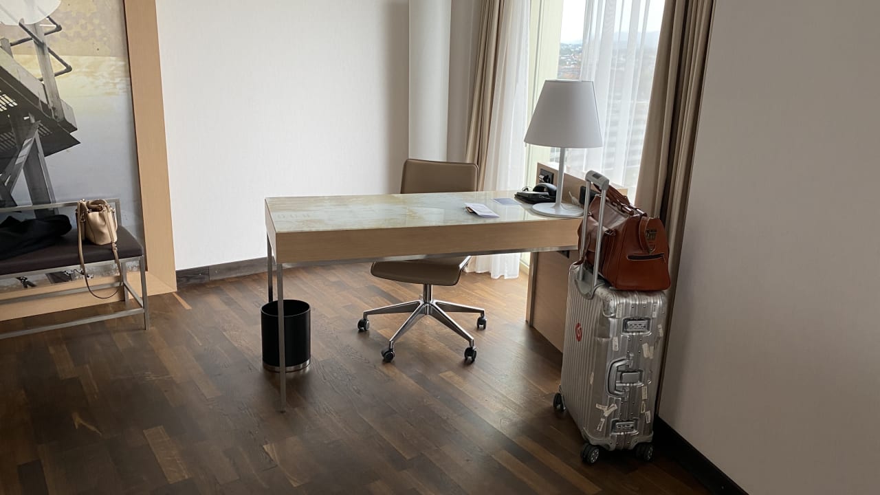 Zimmer Renaissance Zurich Tower Hotel