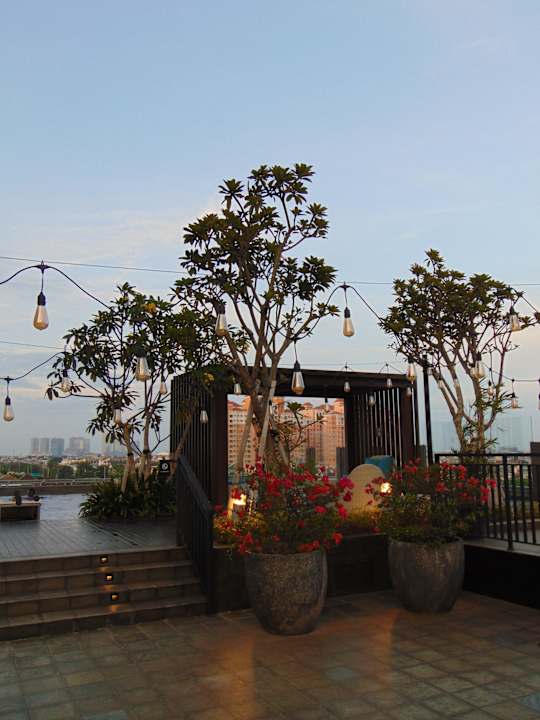 Gartenanlage Hilton Garden Inn Jakarta Taman Palem