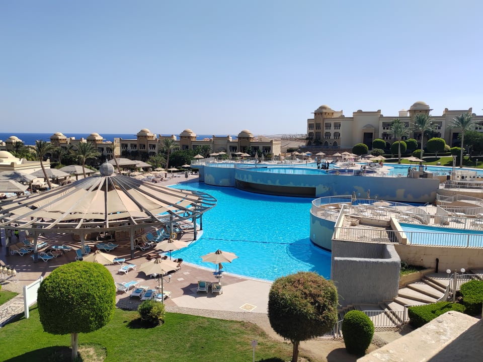 Pool Serenity Alpha Beach