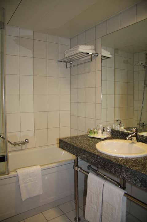 Bad Hotel NH Frankfurt Airport