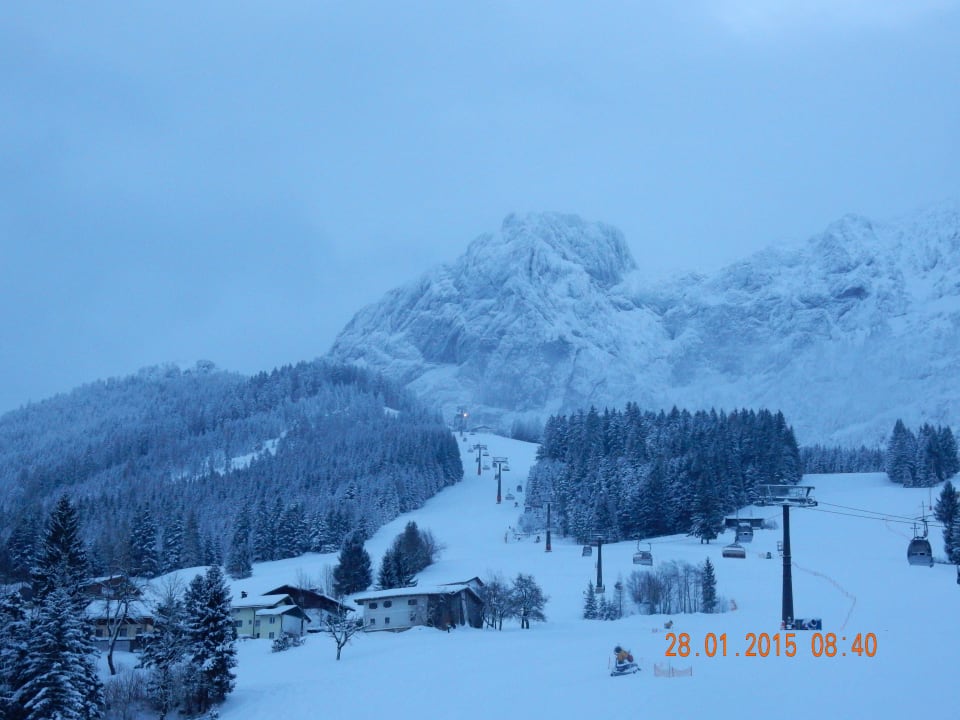 Teil der Pisten vom Balkon Gasthaus Landhotel Traunstein