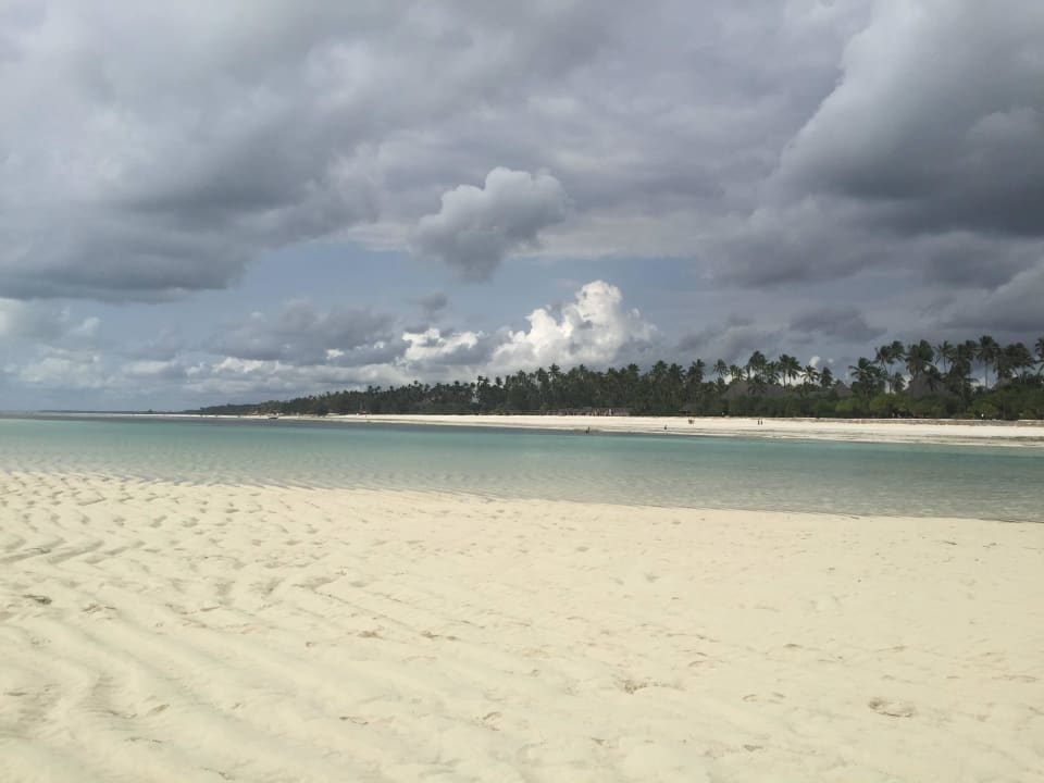 Auch bei Ebbe wunderschön Neptune Pwani Beach Resort & Spa