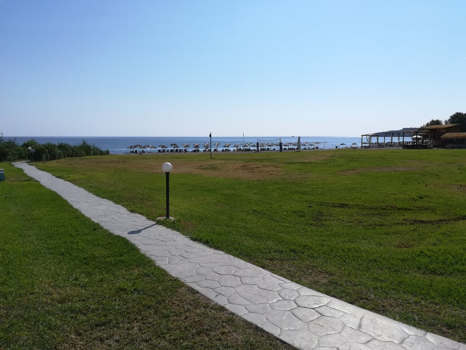 Strand Asterias Beach Resort