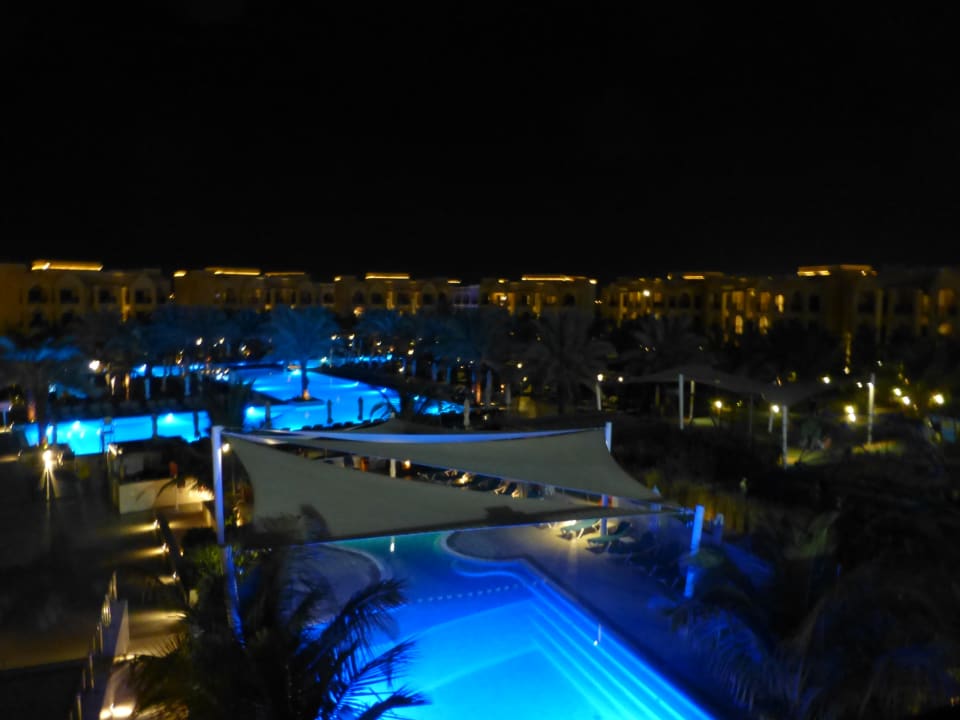 Pool DoubleTree by Hilton Resort & Spa Marjan Island