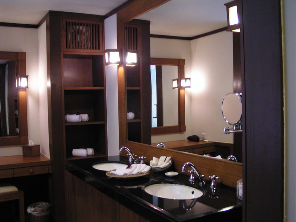 Das Bad in unserem Zimmer Hotel Tanjong Jara Resort