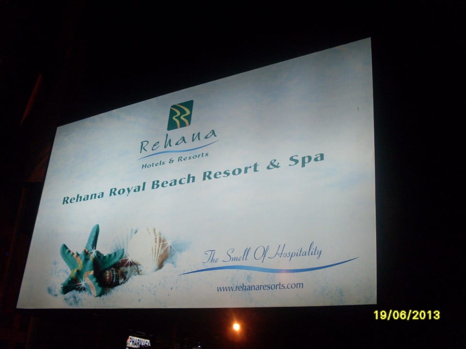 Tablica od ulicy  Rehana Royal Beach Resort Aqua Park & Spa