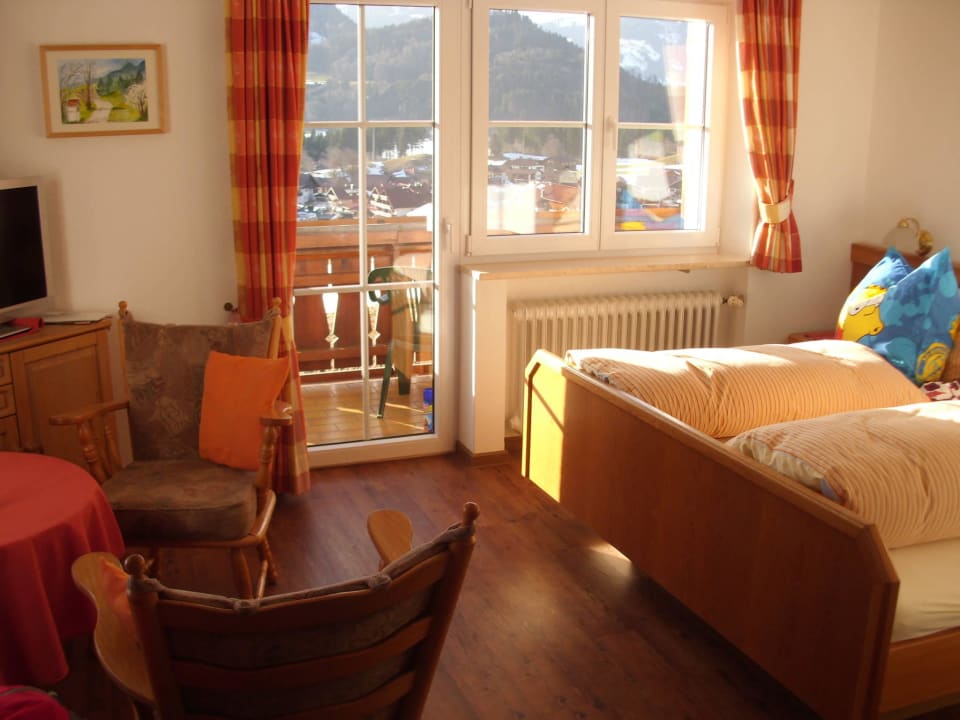 Blick ins Zimmer 5 Landhaus Schraudolf