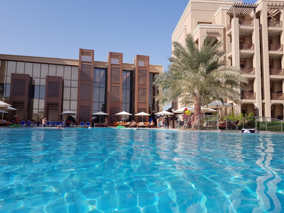 Pool DoubleTree by Hilton Resort & Spa Marjan Island