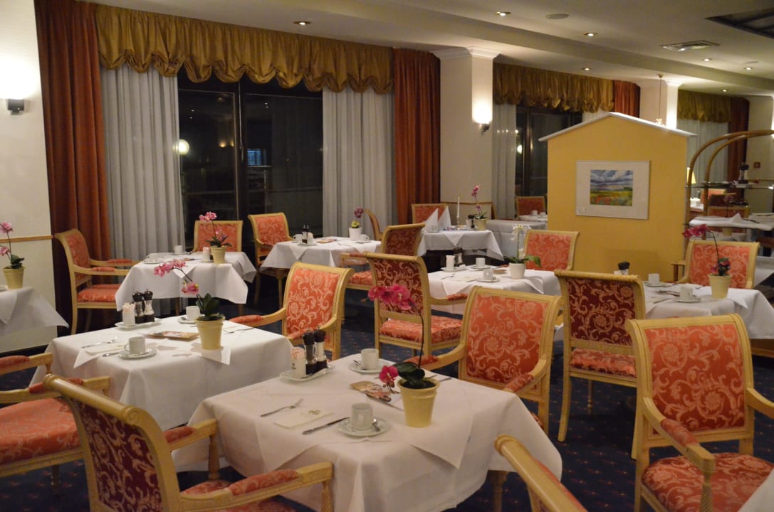 Blick ins Restaurant Seeterrassen Cliff Hotel Rügen