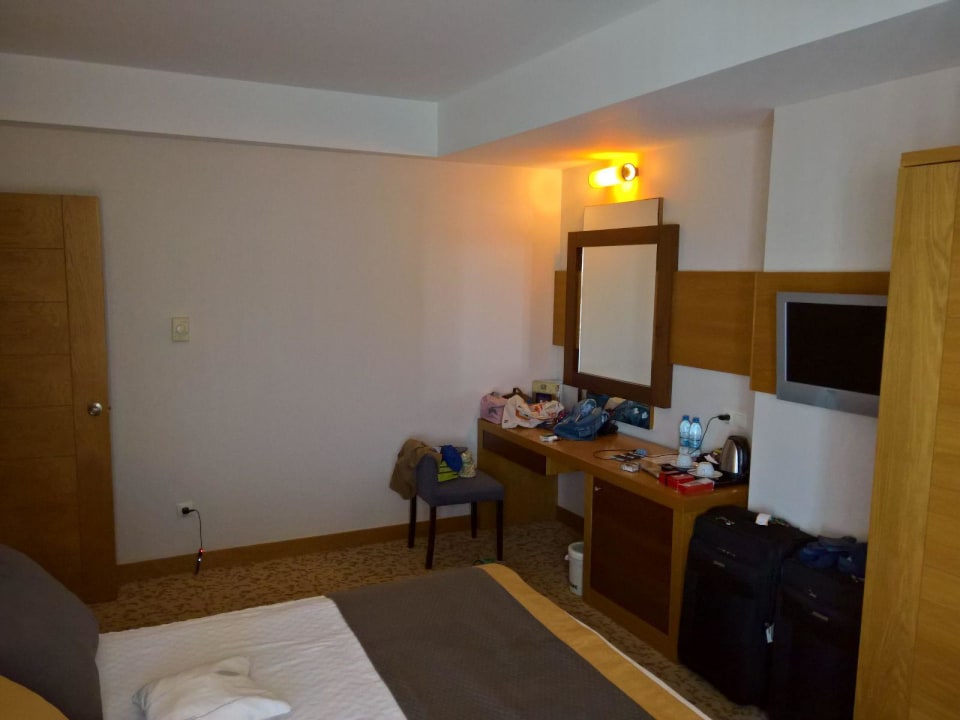Familienzimmer Saturn Palace Resort Hotel